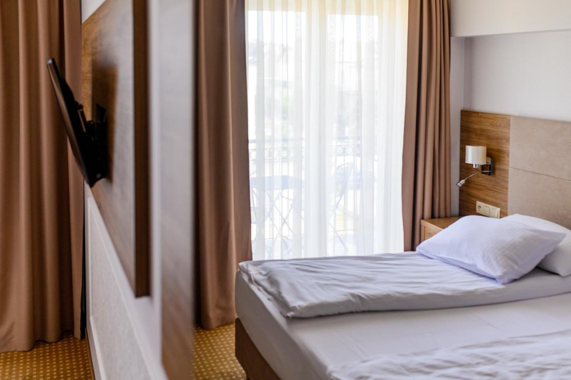 Moris Boutique Beach Hotel 格但斯克 外观 照片