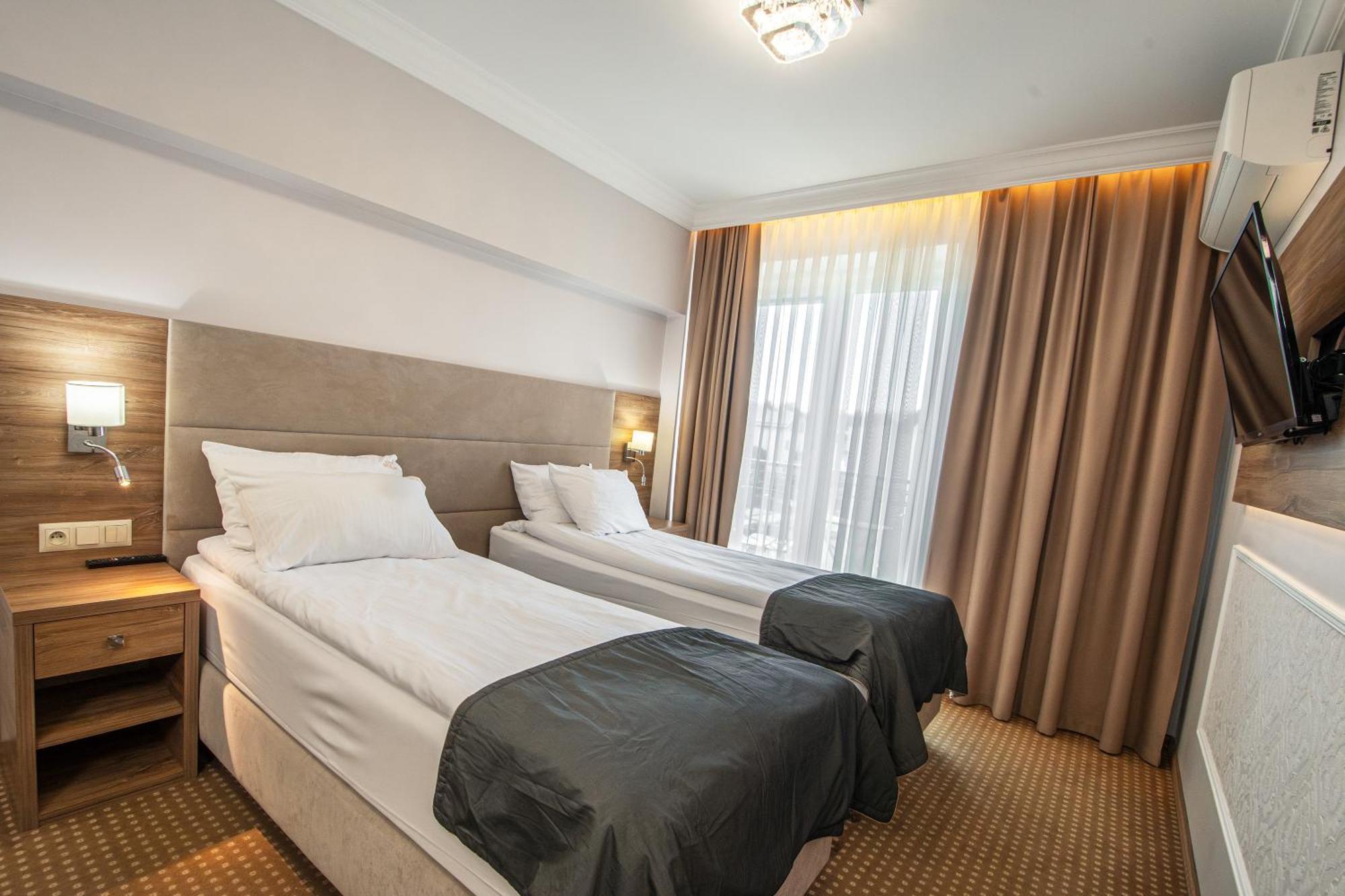 Moris Boutique Beach Hotel 格但斯克 外观 照片